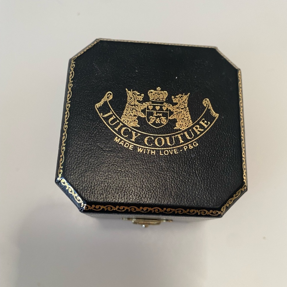 Juicy couture die charm